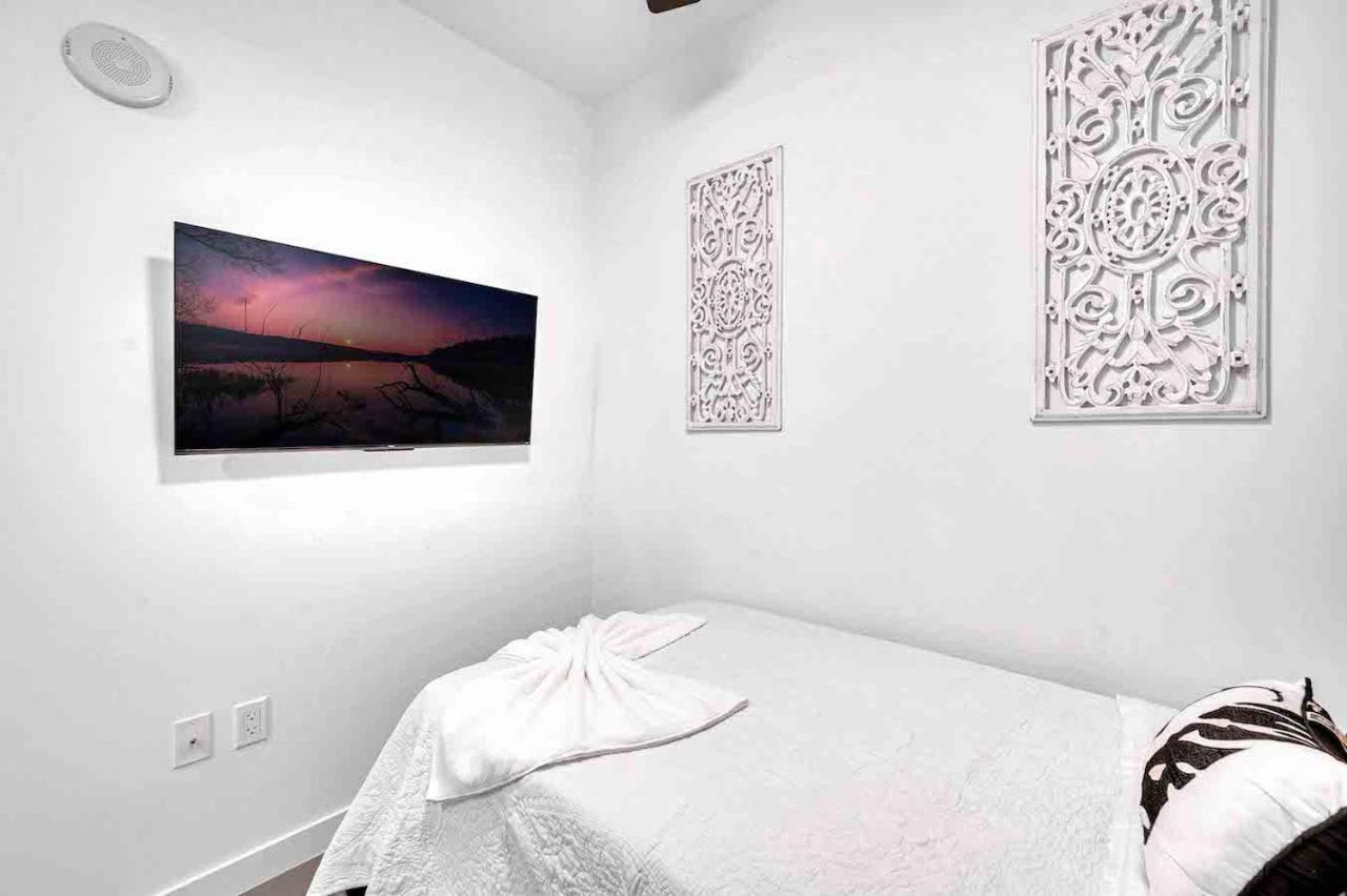 Charming Apt In The Heart Of Downtown With Free Parking Маямі Екстер'єр фото