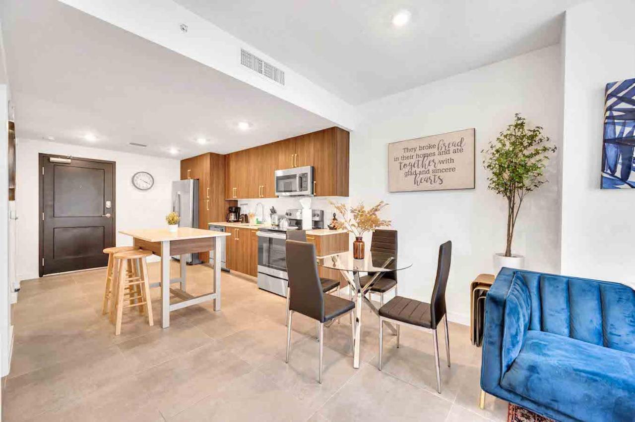 Charming Apt In The Heart Of Downtown With Free Parking Маямі Екстер'єр фото